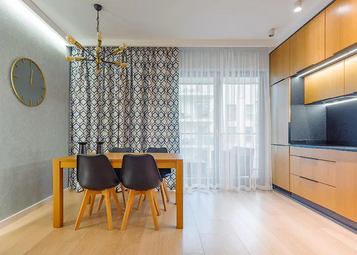 Tomorrow Land : Nadmorze Premium גדנסק